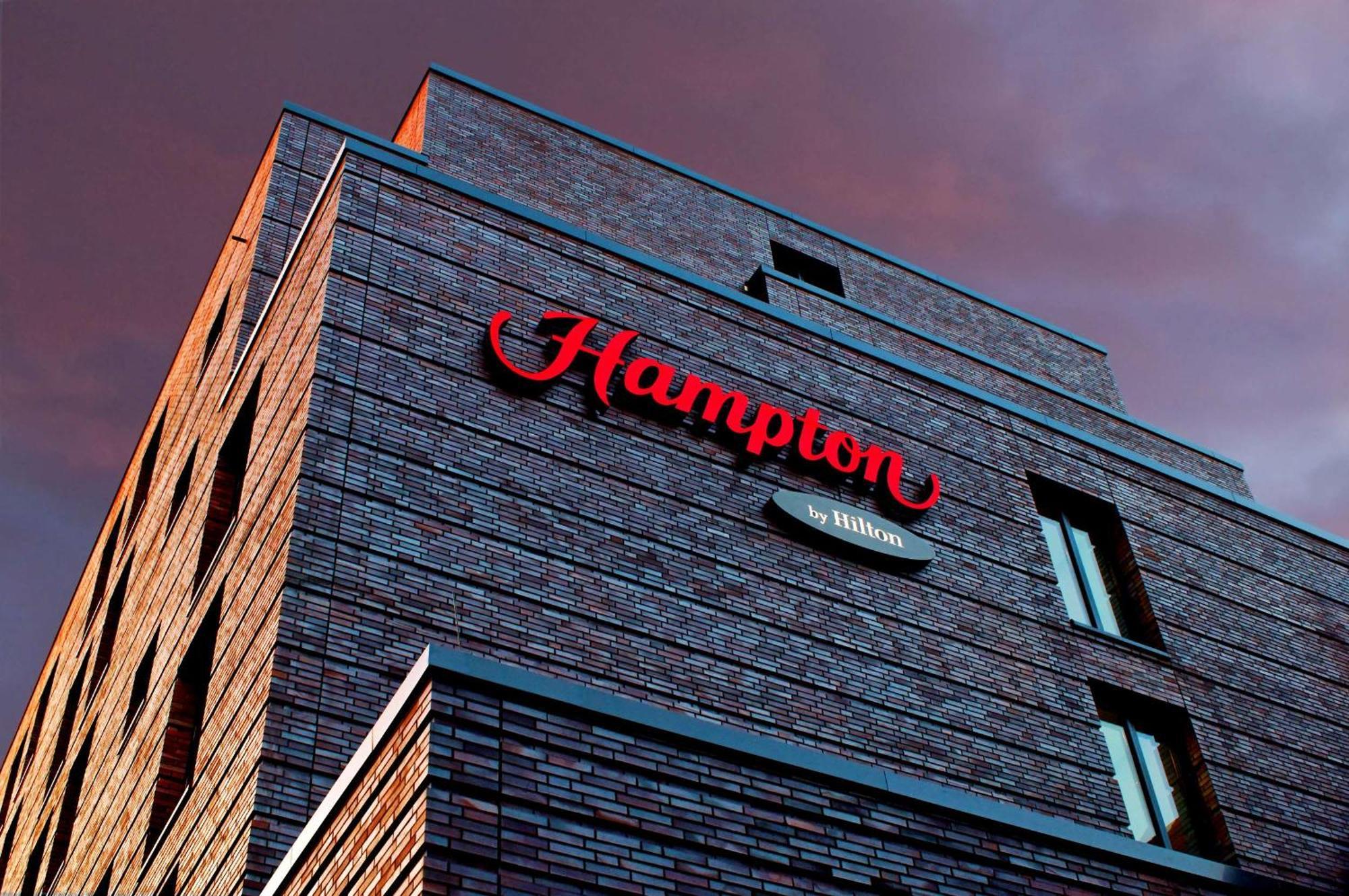 Hampton By Hilton Berlin City West Hotel Exterior photo