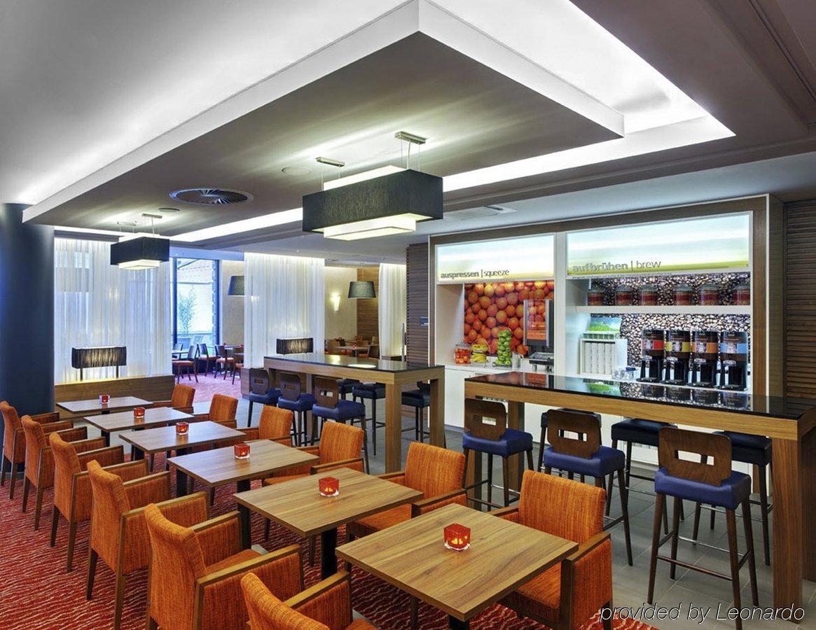 Hampton By Hilton Berlin City West Hotel Restaurant photo